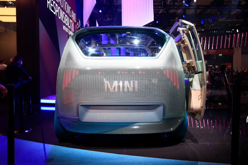 Mini-Urbanaut-Concept-2021-IAA-Mobility-Show-7.jpg
