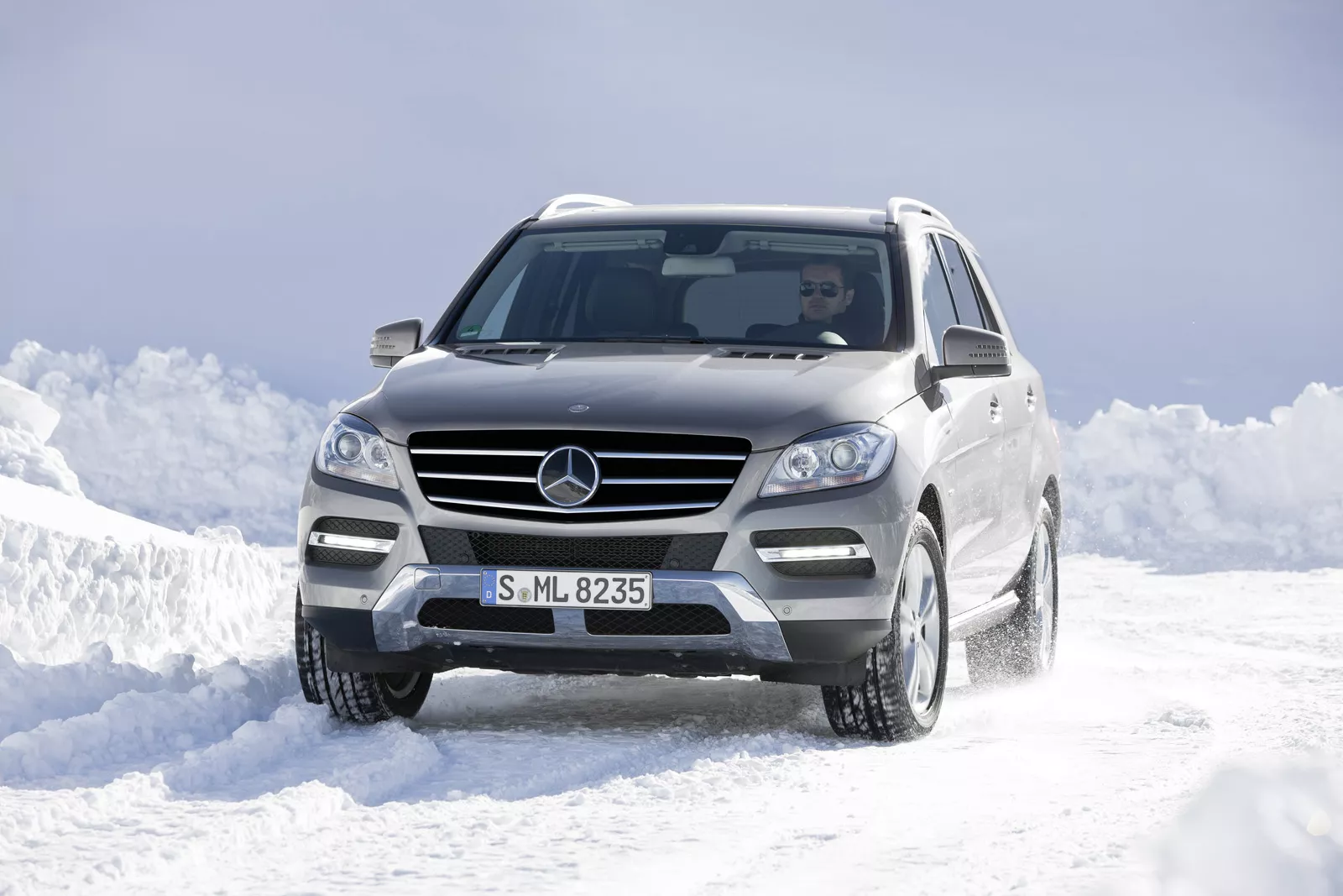 Компания Mercedes отзывает 1 млн автомобилей по всему миру из-за проблем с тормозами