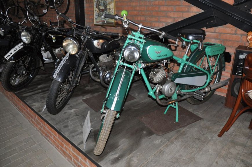 Восстановили дебютный послевоенный мотоцикл СССР