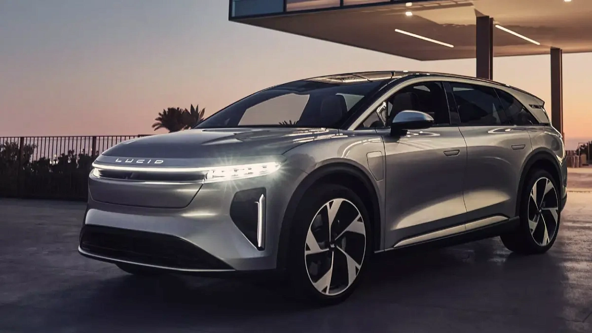 Американский Lucid представит более внедорожную версию своего 828-сильного кроссовера
