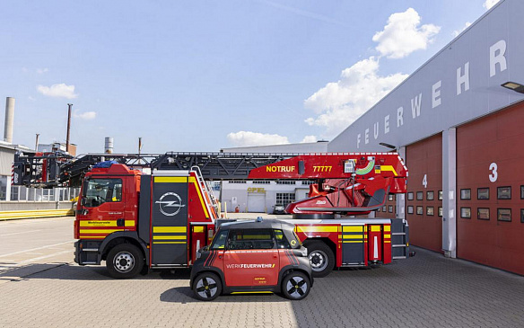 Миниатюрный Opel Tiny Rocks-e EV попал в автопарк немецких пожарных