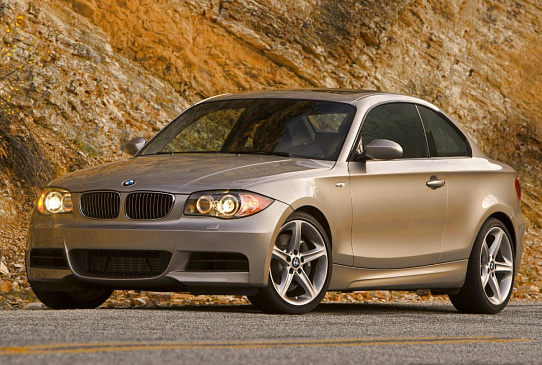 Марка BMW отзывает почти 1 млн автомобилей из-за риск возгорания двигателя