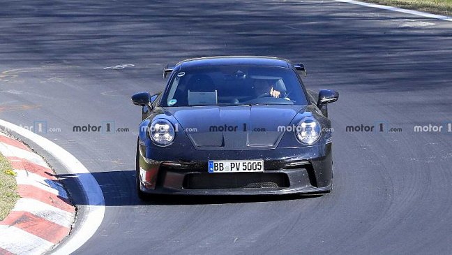 На тестах замечен прототип обновленного Porsche 911 GT3 
