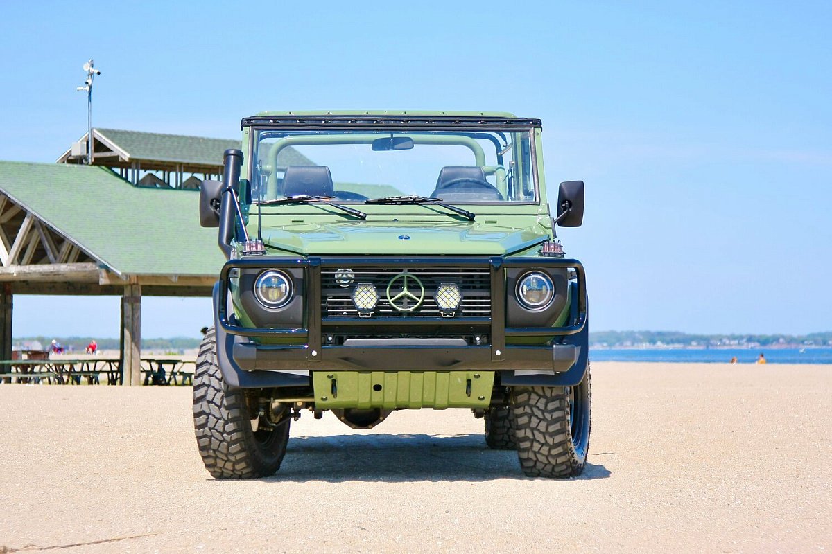 Компания Legacy Overland восстановила военный Mercedes G-Wagen