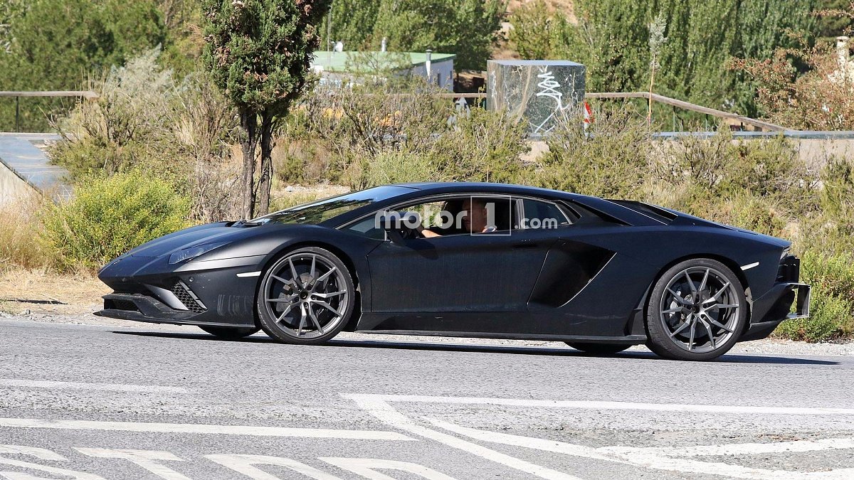 Появились подробности о приемнике Lamborghini Aventador