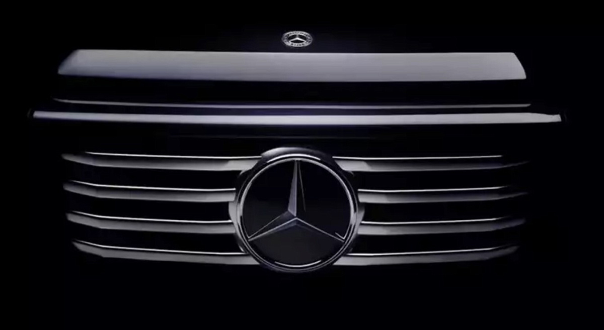 Mercedes-Benz опубликовал тизер нового "Гелика" G 500
