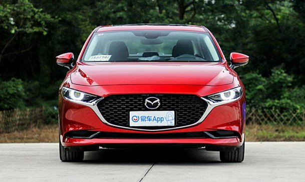 Mazda выводит на рынок Mazda3 с инновационным двигателем