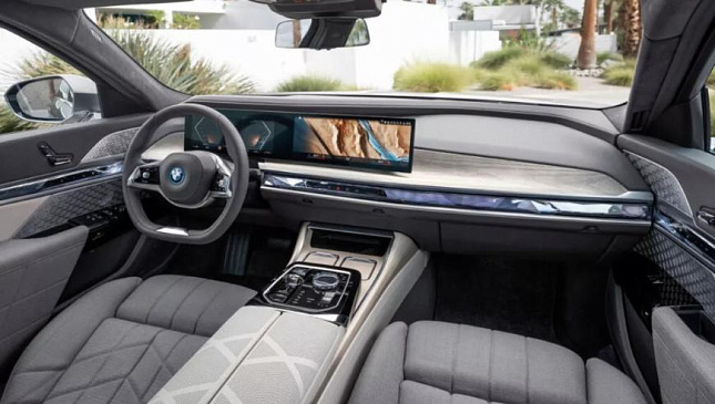 BMW 7-Series отзывают из-за неисправности интерактивной панели 