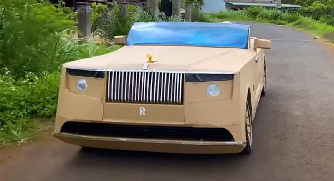 В Интернете показали Rolls-Royce Boat Tail из картона