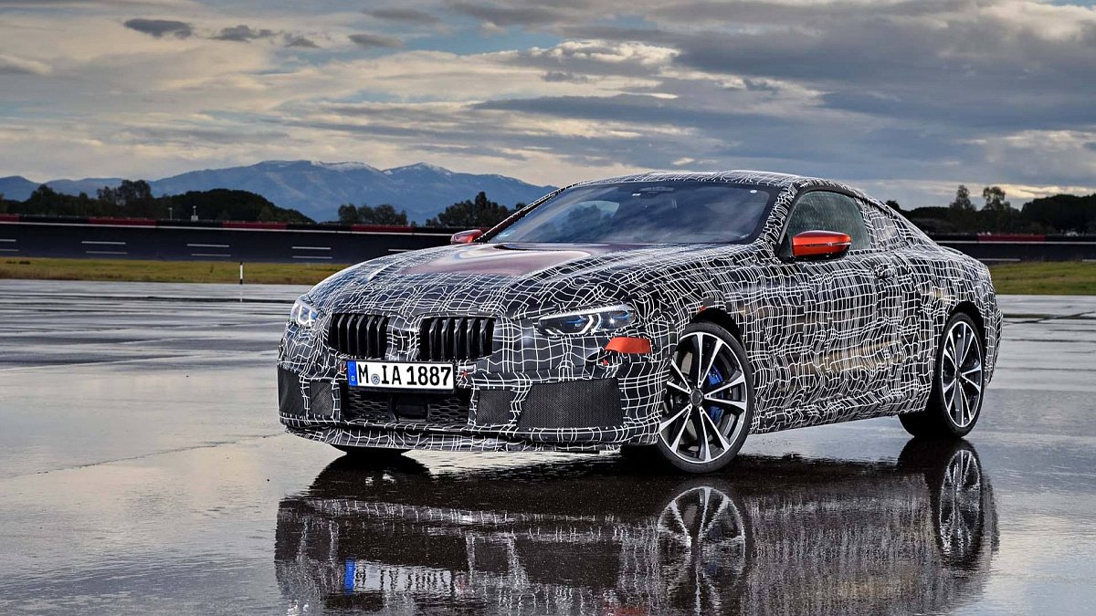 Появился рендер «заряженного» купе BMW M8 