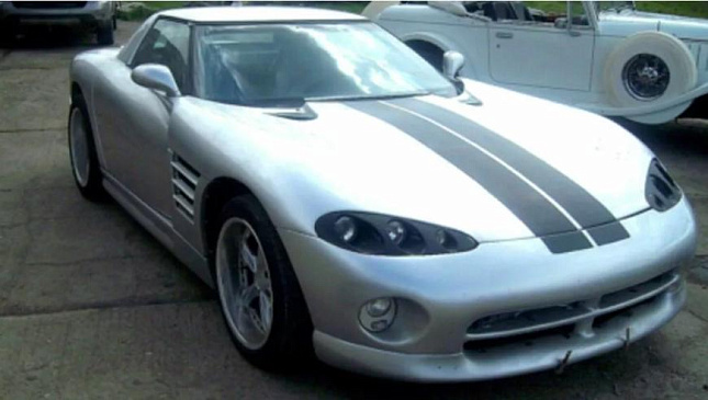 Реплику оригинального Dodge Viper на базе Corvette выставили на аукцион 