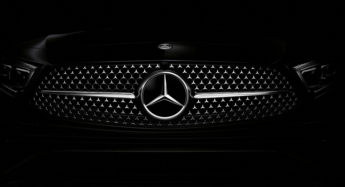 Логотип с трехконечной звездой Mercedes-Benz отмечает свое 100-летие