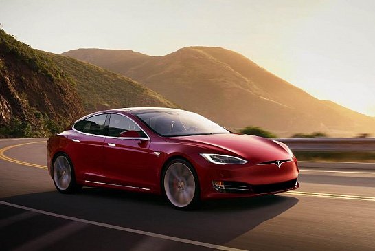 После обновления ПО, седан Tesla Model S получил больше мощности 
