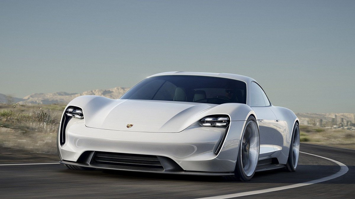 Porsche раскрыл характеристики собственного электрокара Taycan