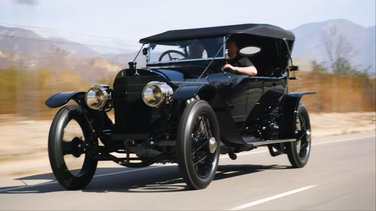 На что способен спортивный автомобиль Mercedes 1913 года выпуска 