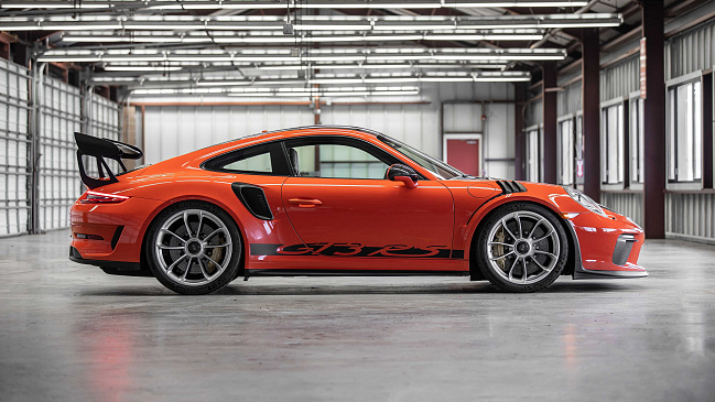 Porsche выпустил официальное видео с видами и звуками нового 911 GT3