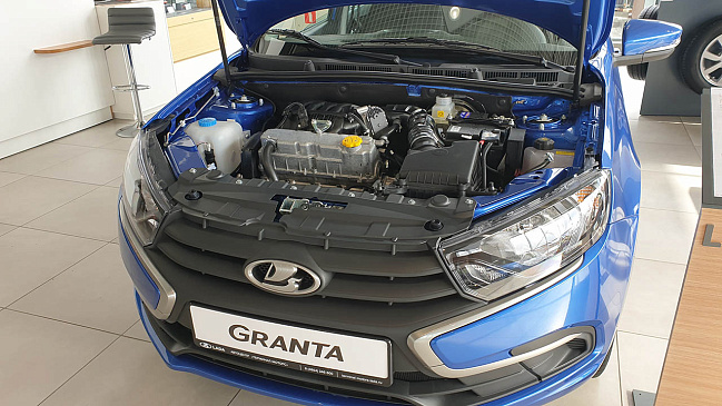 Автосайт «За рулем» сообщил, что случилось с новым двигателем LADA Granta после обкатки
