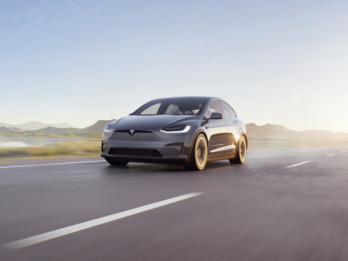 Концерн Tesla отзывает более 53 тысяч электрических автомобилей в США из-за проблем с автопилотом