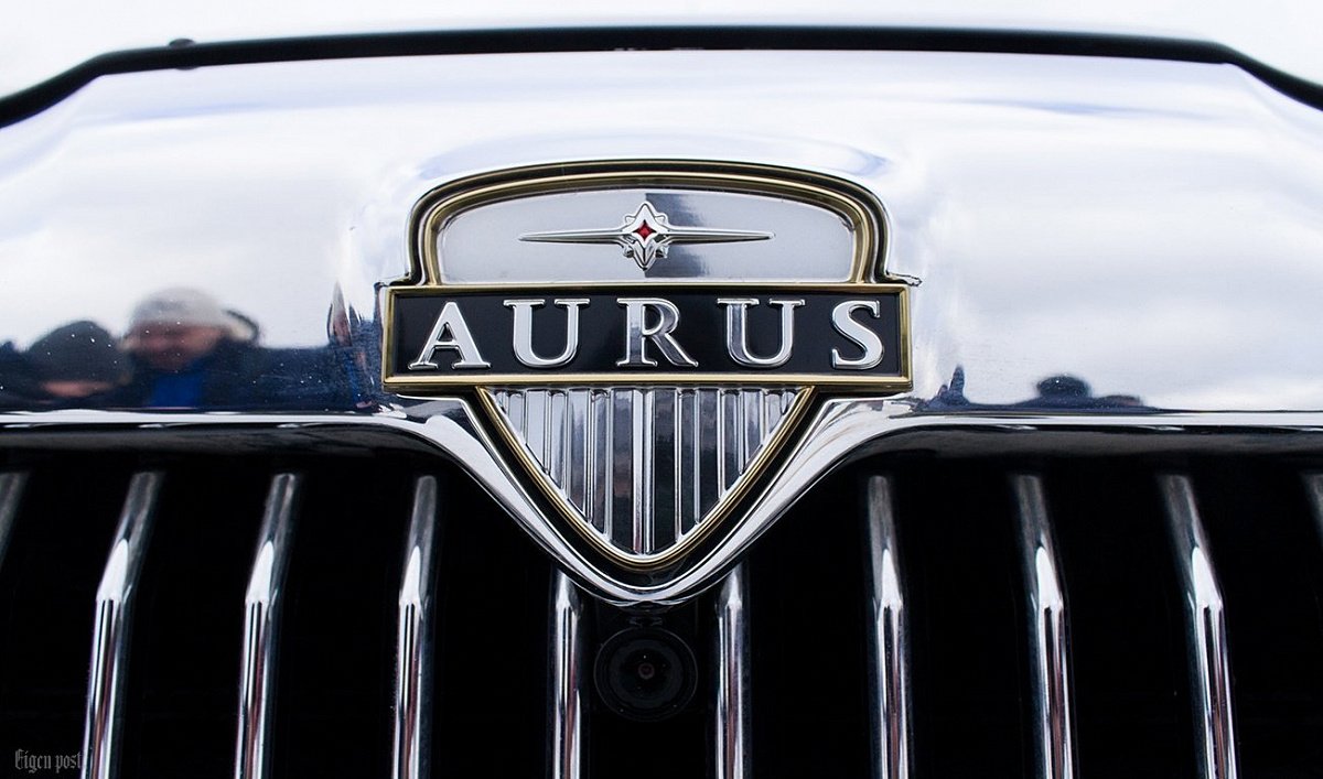 В интернете продемонстрировали бронированный лимузин Aurus