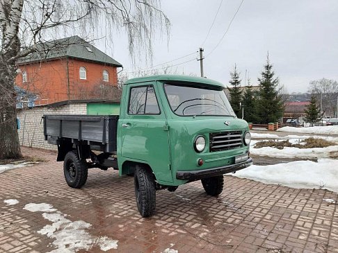 В РФ восстановили очень редкий бортовой грузовик УАЗ
