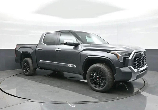 В РФ доступен для покупки пикап Toyota Tundra CrewMax с максимально просторным салоном
