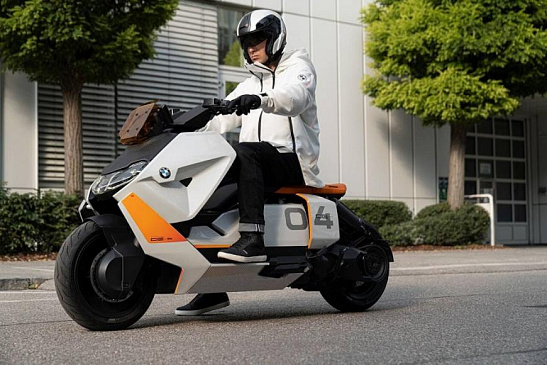 Компания BMW запустила производство электробайка BMW CE 04 с запасом хода 130 километров