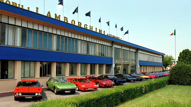 Посмотрите, как завод Lamborghini в Сант-Агата-Болоньезе развивается более 60 лет