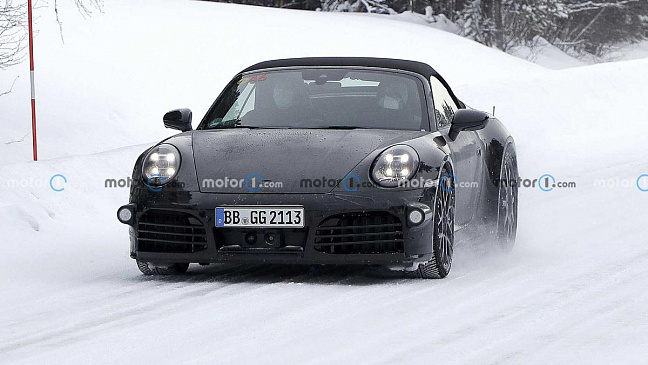 Компания Porsche тестирует обновленный 911 в кузове кабриолет 