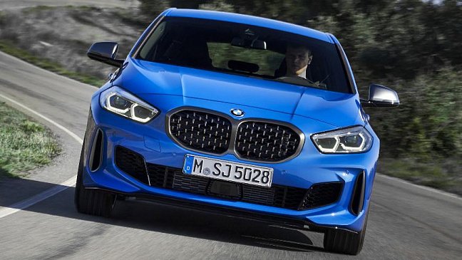 Новая версия «злого» малыша BMW M135i демонстрирует новые детали от M Performance 