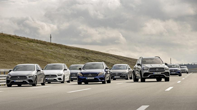 Компания Mercedes-Benz первая в мире сертифицировала автопилот третьего уровня в Германии