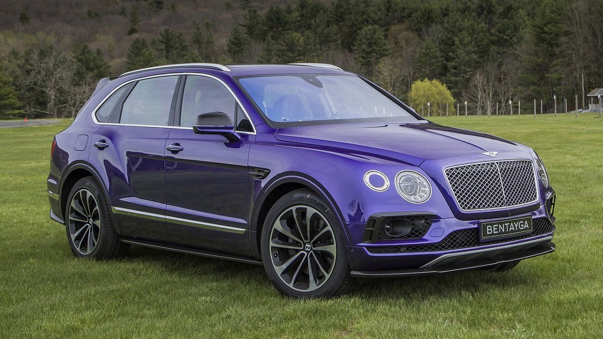 Bentley разнообразит модельный ряд