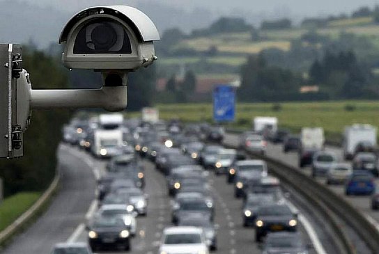 Дорожные камеры в России смогут штрафовать автомобилистов за опасную езду
