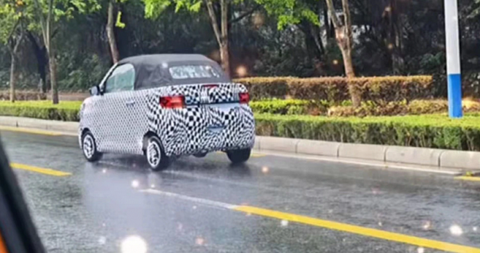 Серийную версию кабриолета Wuling Hongguang MINI EV заметили во время дорожных испытаний