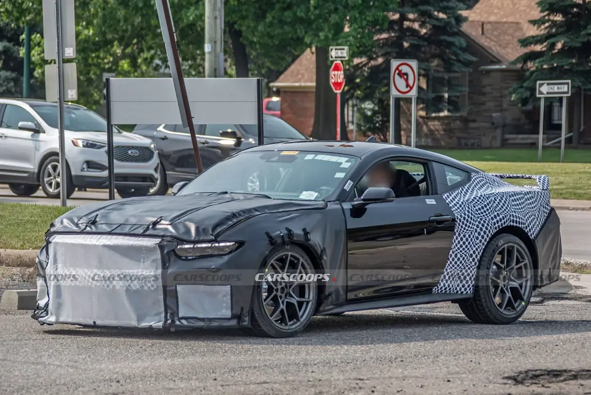 На тестах замечена самая "злая" версия спортивного Ford Mustang 