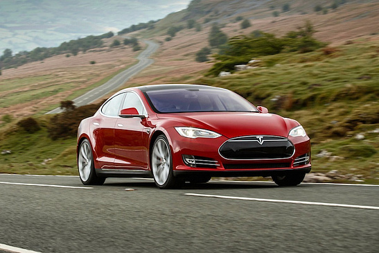 Электрокары Tesla Model S и Tesla Model X получили систему активного шумоподавления