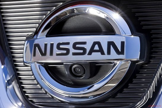 Nissan назвал 3 причины отказаться от вертикальных планшетов в авто