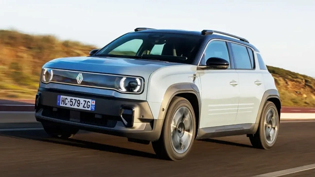 Это Renault 4 и это лучший компактный кроссовер 2025 года  