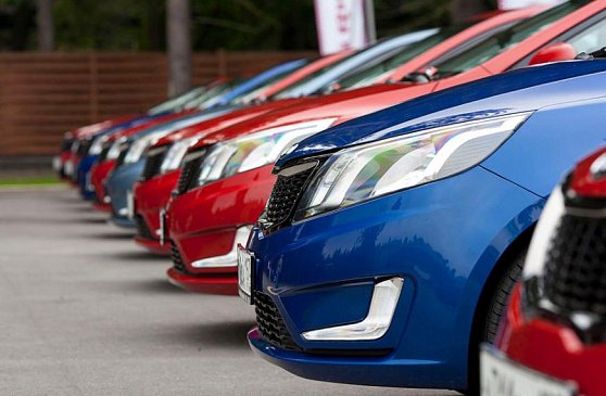 Импорт легковых автомобилей в январе снизился на 25%