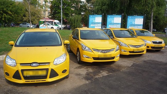 Седан Hyundai Solaris оказался самой «битой» и используемой в такси машиной в мае 2021