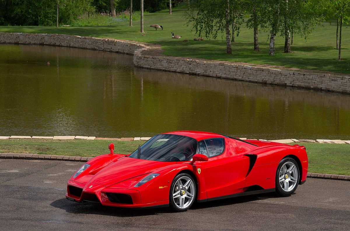 В продаже появится Ferrari Enzo, которым управлял Михаэль Шумахер
