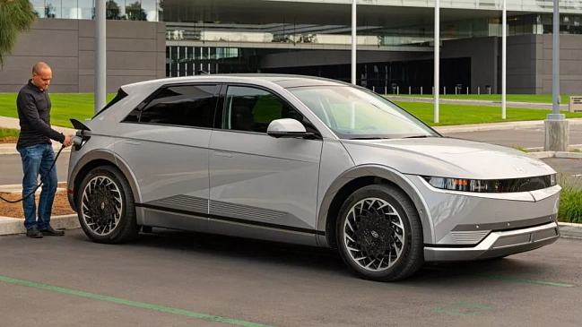 Компания Hyundai рассматривает возможность перехода на стандарт зарядки Tesla в будущем
