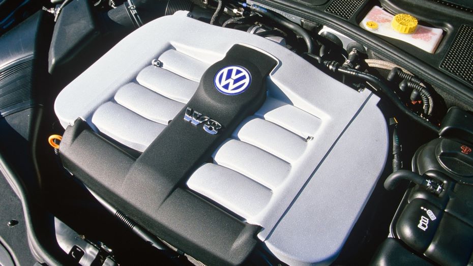 На фото: мотор Volkswagen Passat W8 Sedan (B5+) ‘2002–04