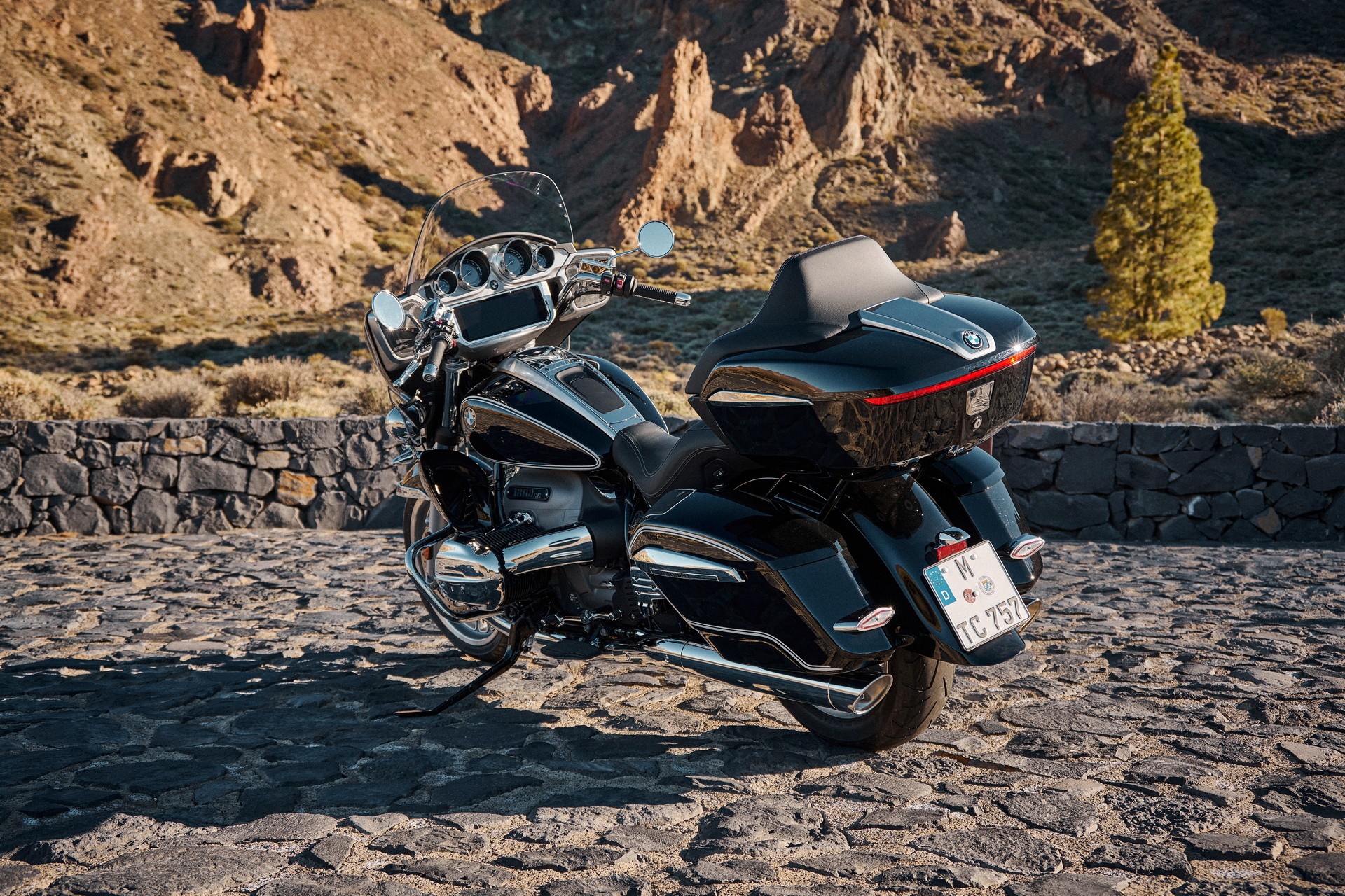 BMW Motorrad представил новые туристические мотоциклы R 18 B и R 18 Transcontinental