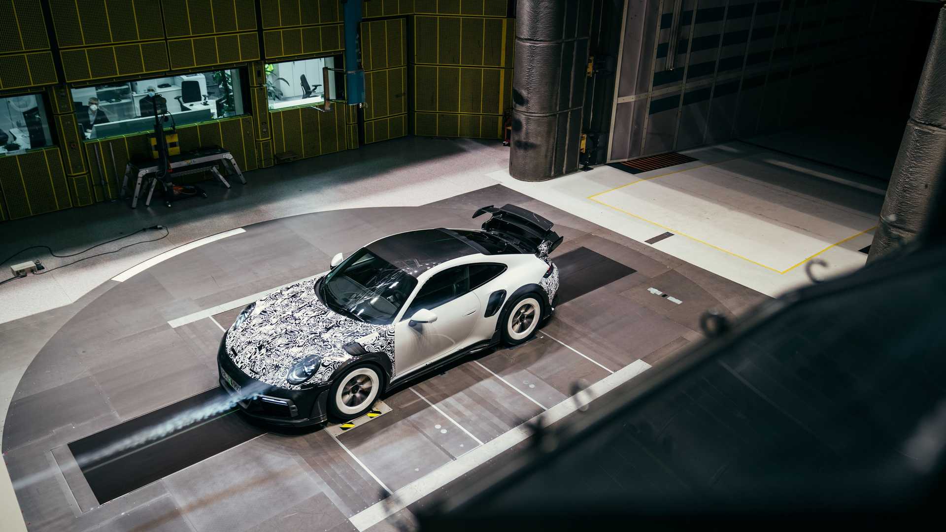 TechArt превратил новый суперкар Porsche 911 GT2 RS в дерзкий GTstreet R