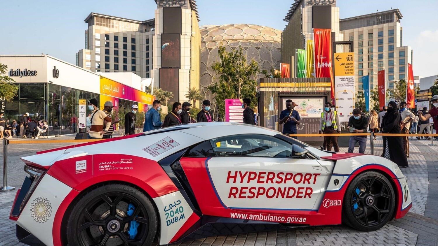 Бригада скорой помощи Дубая показала свой новый суперкар Lykan Hypersport  для экстренной помощи