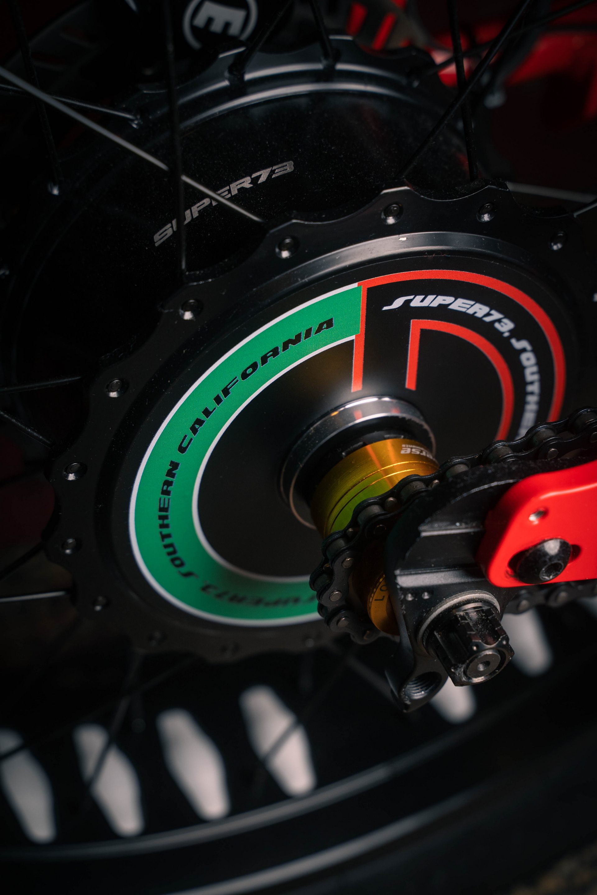 Super73 выпускает винтажный электровелосипед в честь мотоциклов Ducati
