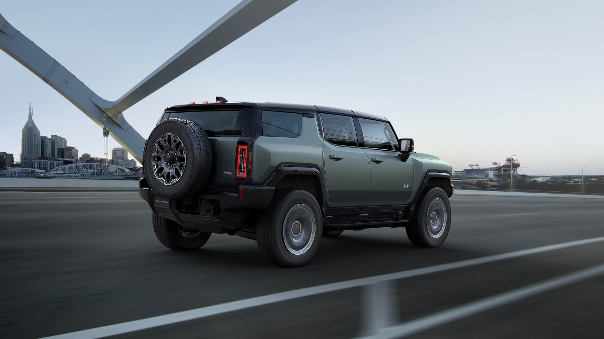 Первый GMC Hummer EV SUV будет перепродан