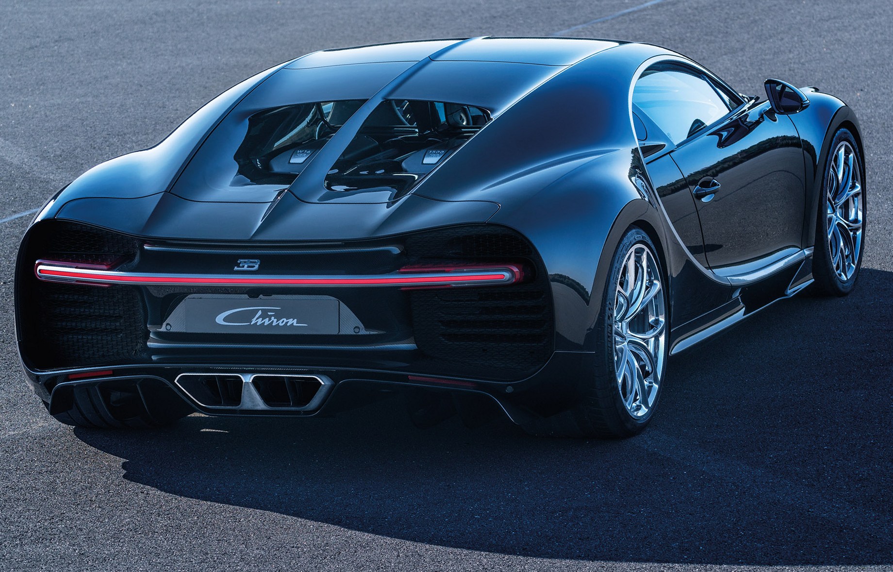 Стоимость владения гиперкаром Bugatti Chiron за 10 лет составит 7 млн рублей