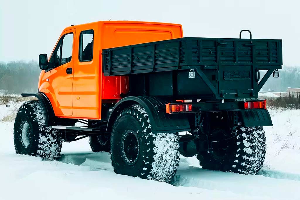 В РФ решили выпустить снегоболотоход «Ямал К-44» с двухрядной кабиной от ГАЗели