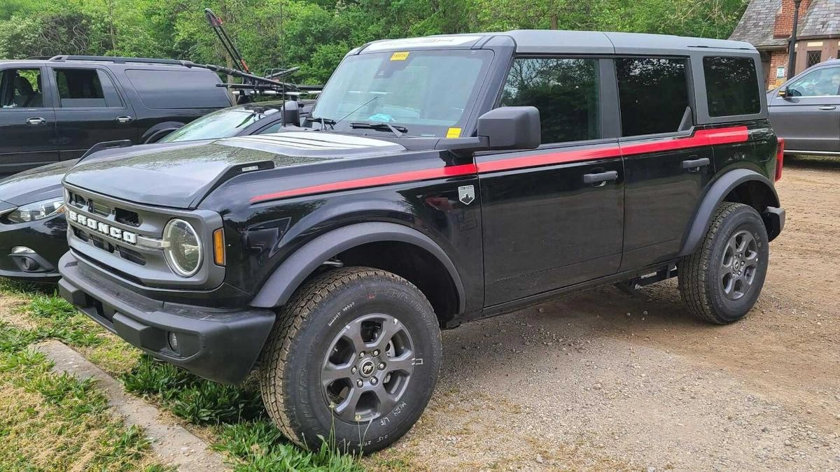 Ателье Roush работает над своей версией внедорожника Ford Bronco Ателье Roush работает над своей версией внедорожника Ford Bronco